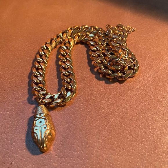 Snake 🐍 pendant charm on gold plated curb chain animal layer stack boho indie - Picture 5 of 7